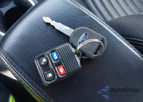 2005 Ford Thunderbird 50Th Anniversary из США, поврежденный, VIN 1FAHP60A65Y100547